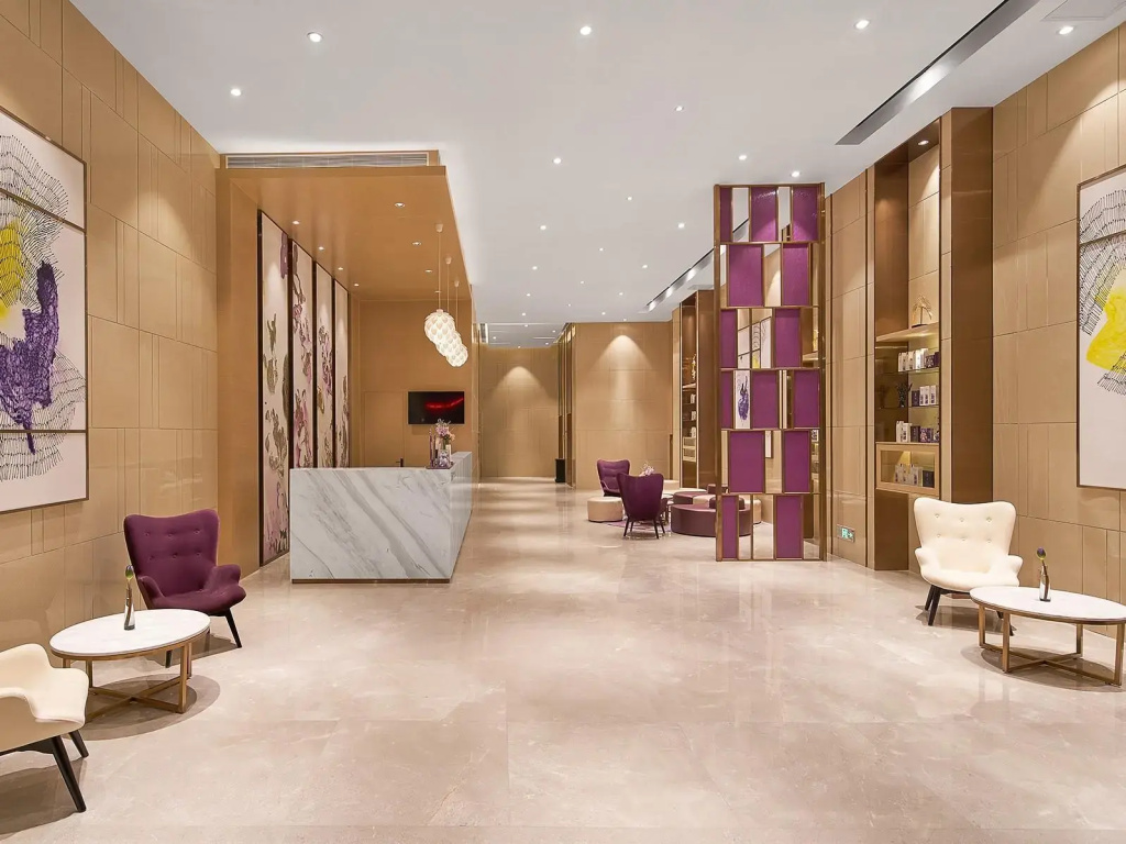 Lobby & Reception
