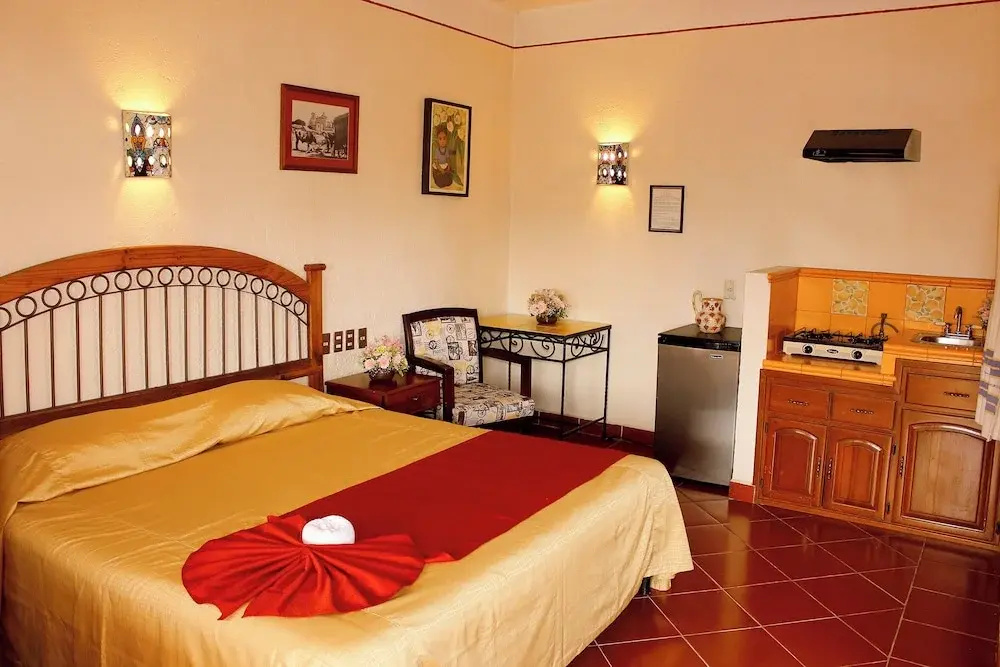 Double Suite with balcony and with city view (full double bed)