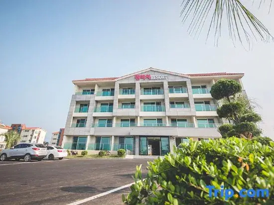 Sunbeach Resort