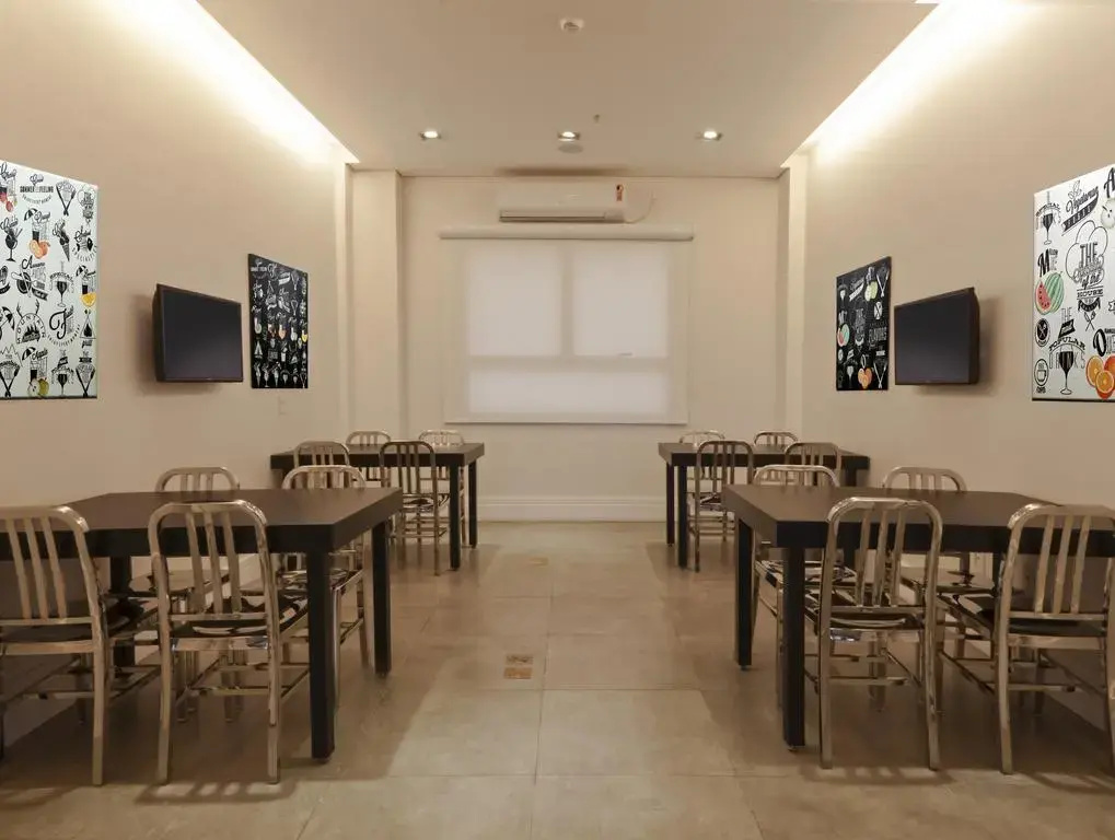 Food & Beverage