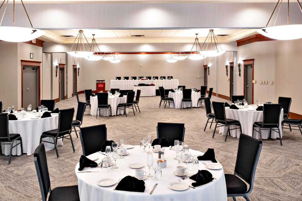 Ramada Hotel & Conference Center by Wyndham Kelowna - Général