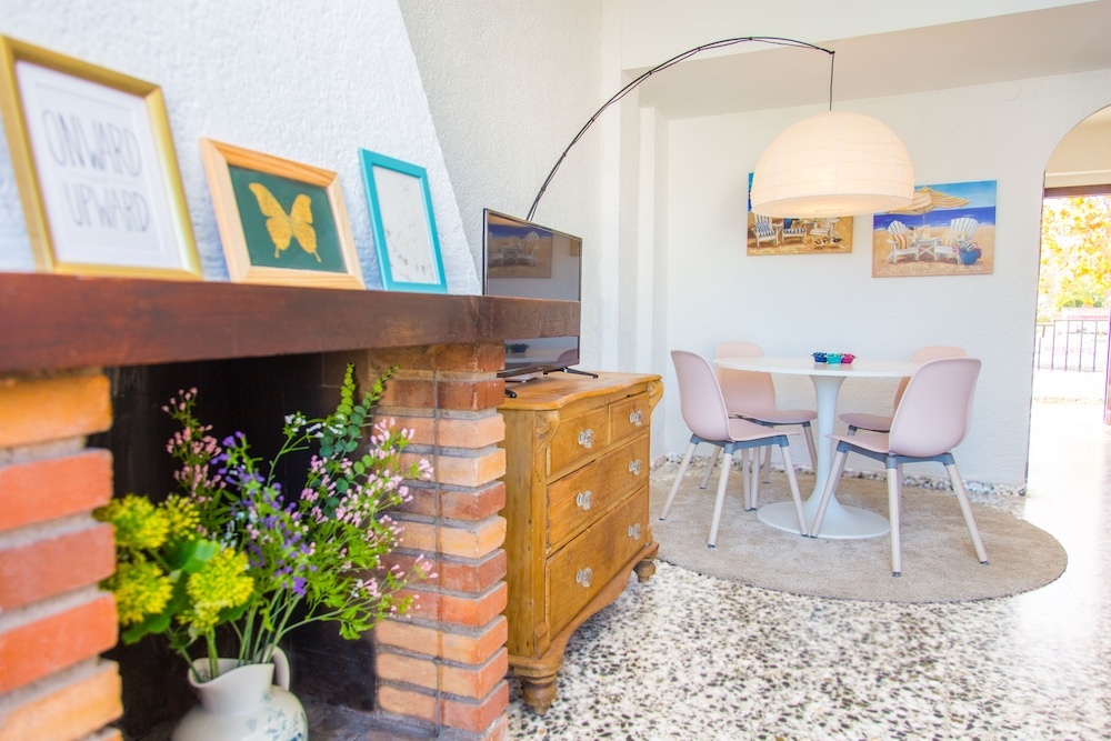 Townhouse with roof terrace 300m Arenal