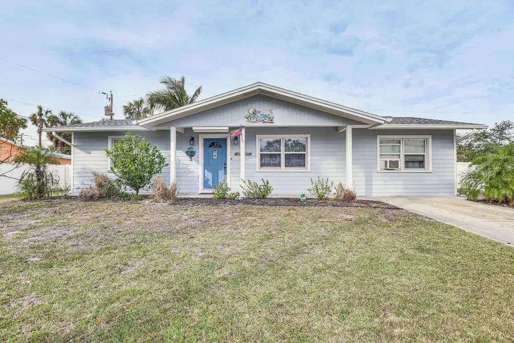 1 Mi to Anna Maria Island: Pet-friendly Retreat