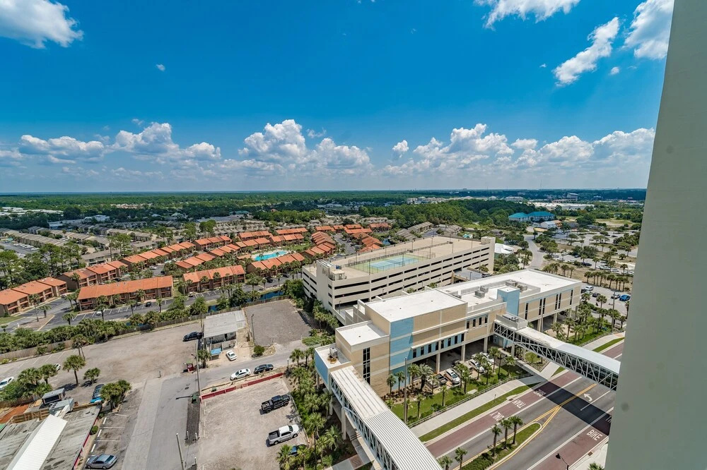 Majestic 1708 West - Tower I