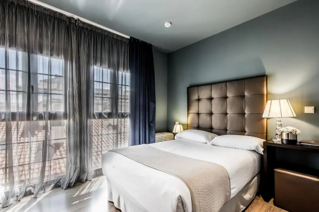 Pamplona Catedral Hotel - Chambres
