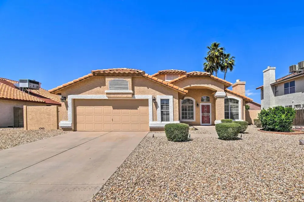 Private Patio, Gas Grill: Stylish Phoenix Home!