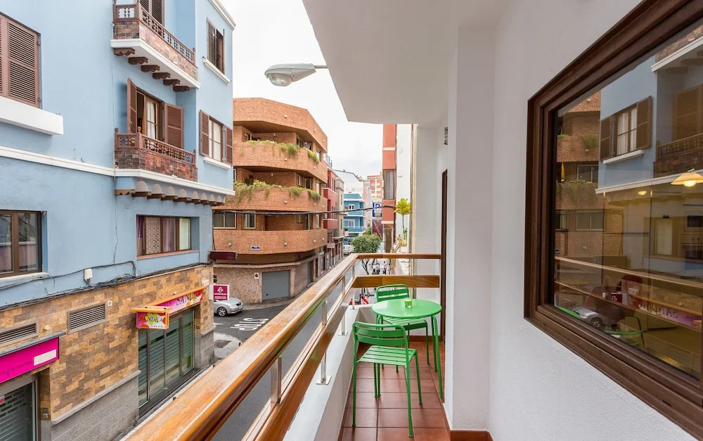 Centric, new and near to the beach