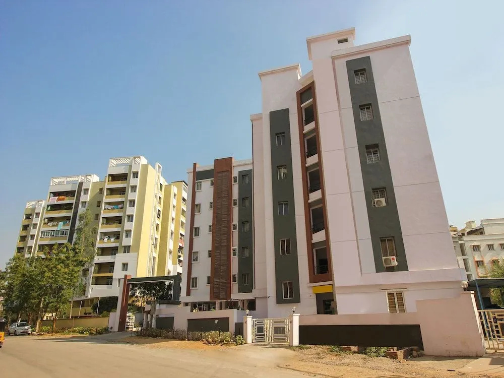 Oyo 24783 Mishra Residency