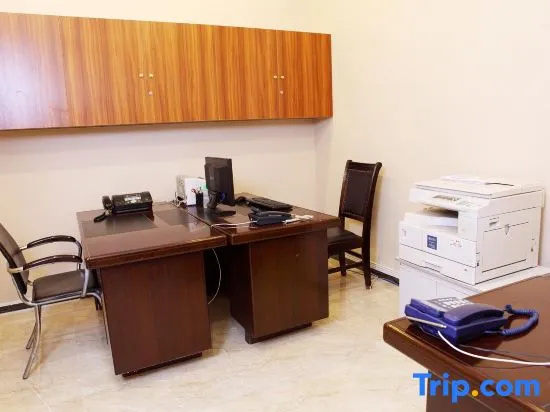 Food & Beverage