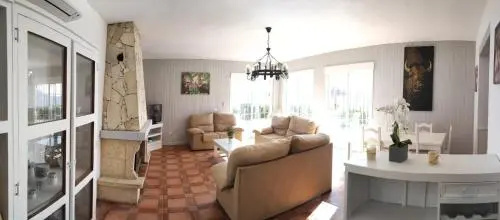 Villa yasleni