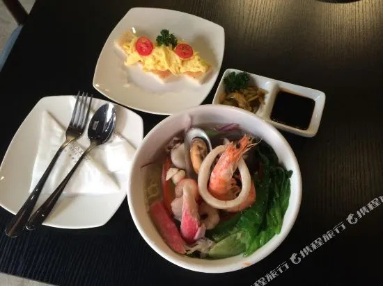Food & Beverage
