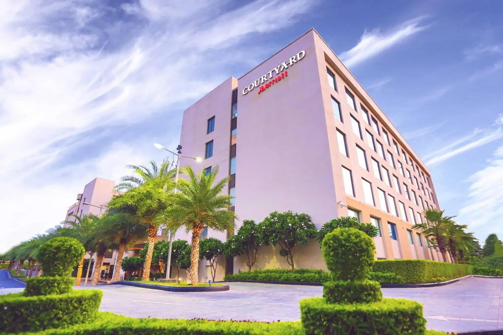 Courtyard by Marriott Agra — фото