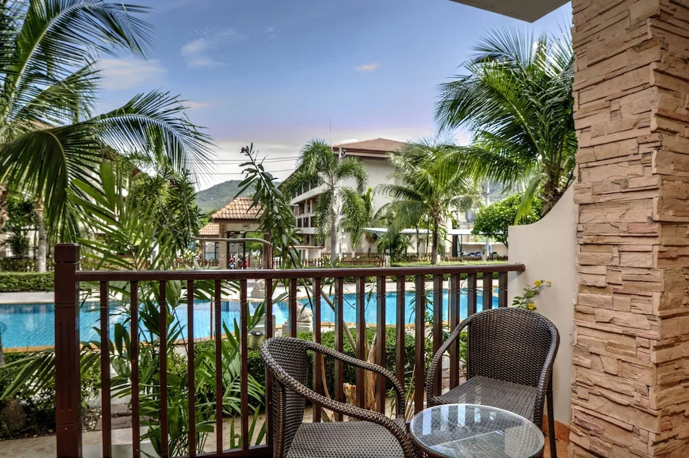 2 Bedrooms Grand Suite with balcony and with view
