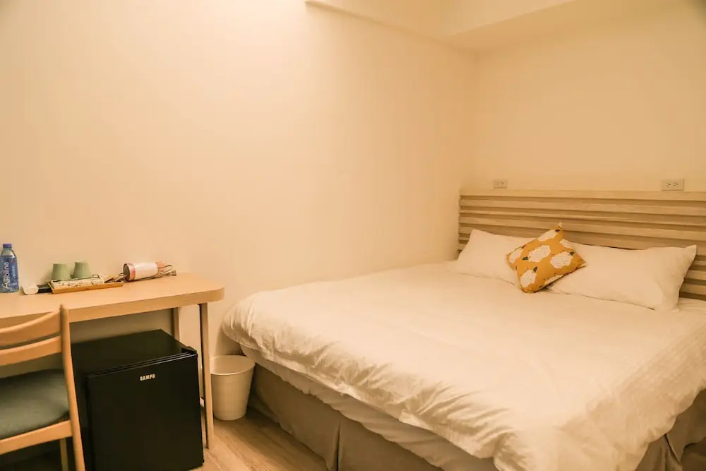 Economy room