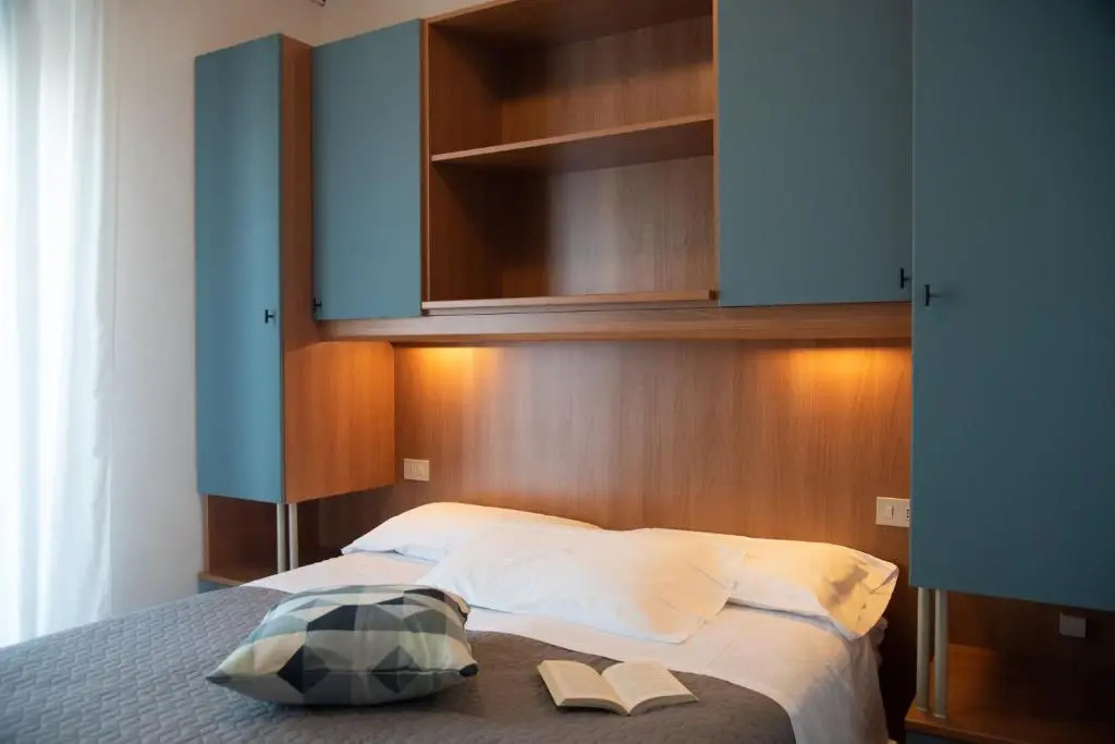 Economy room