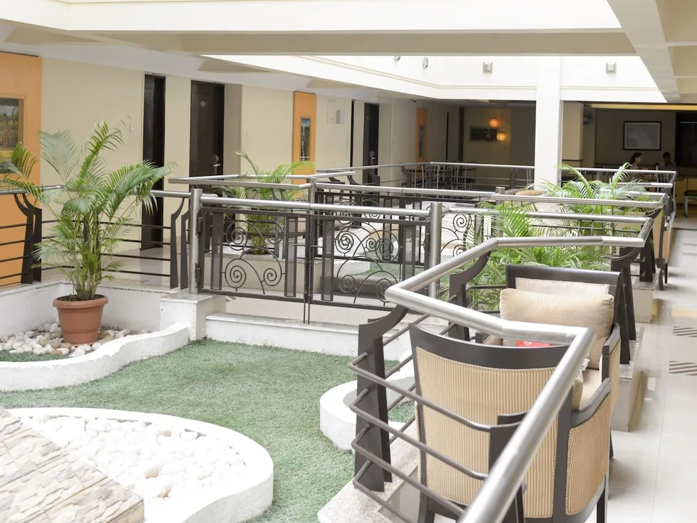 OYO 767 Hotel Orion