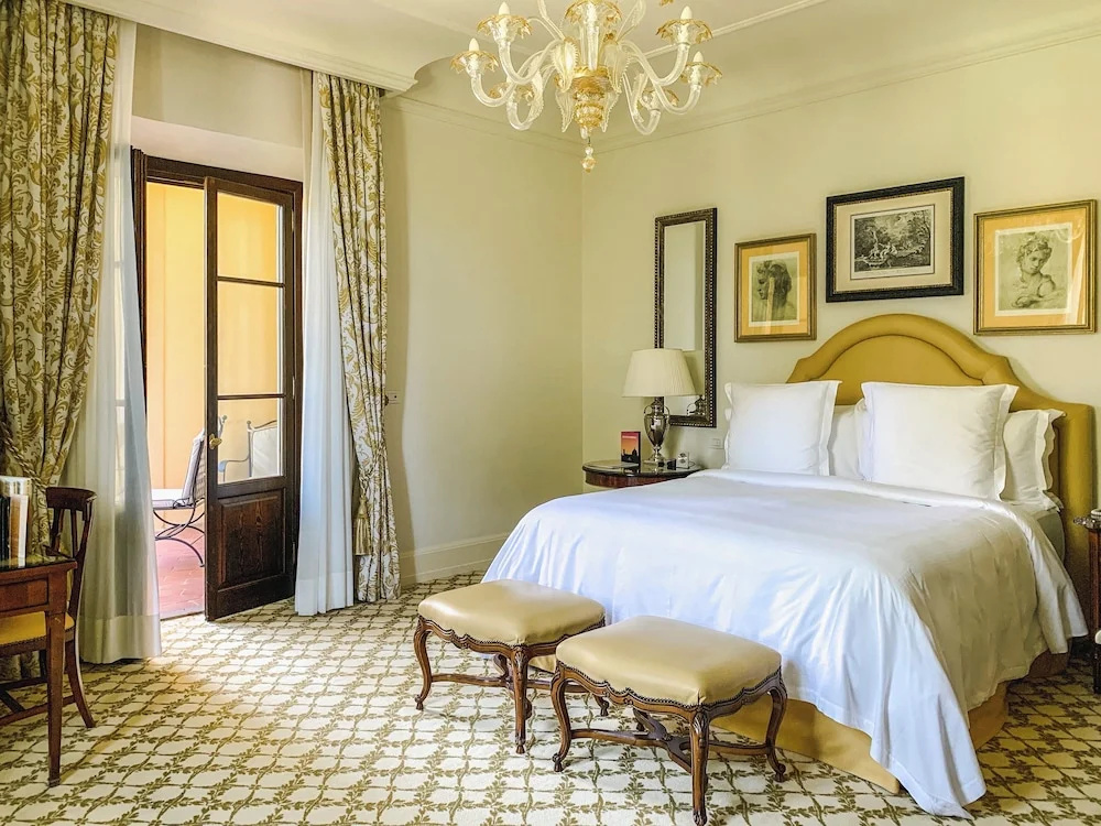 (1)Double Studio Suite (full double bed) (king size bed) at Four Seasons Hotel Firenze in Florence