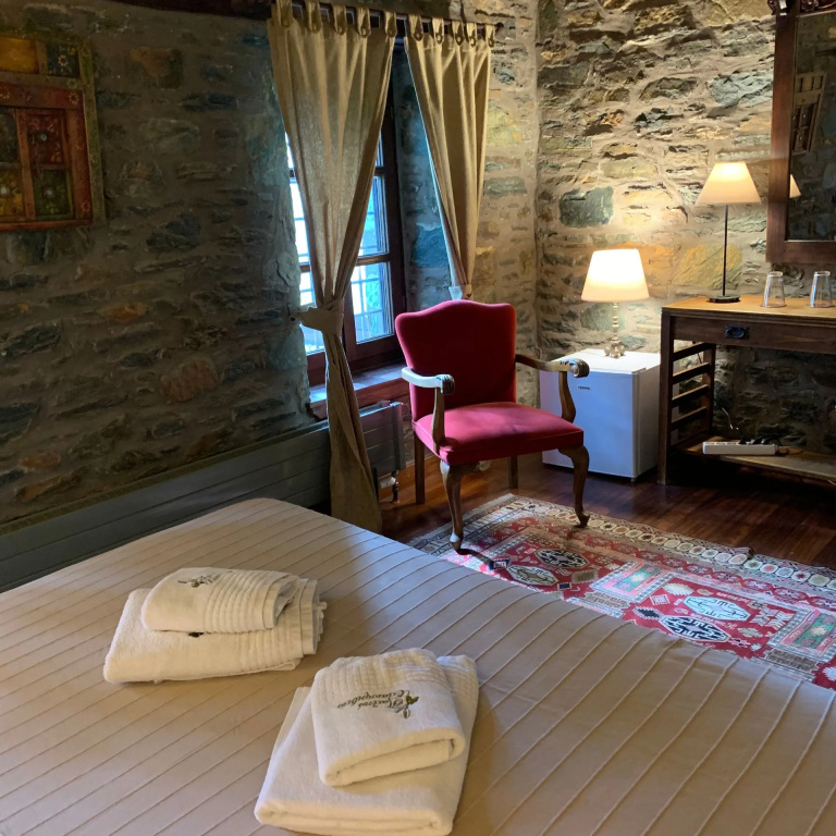 Palio Eleotrivio Guesthouse - Chambres
