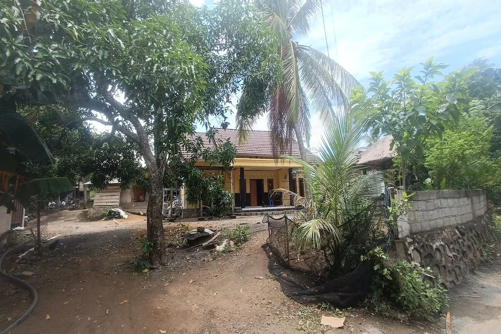 OYO 93729 Radesa Family Homestay
