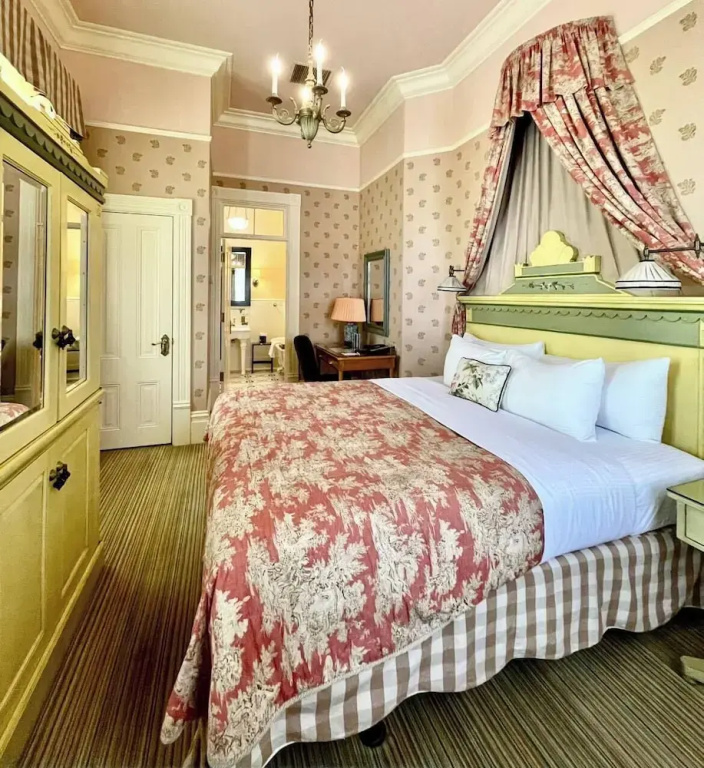 Standard room with balcony