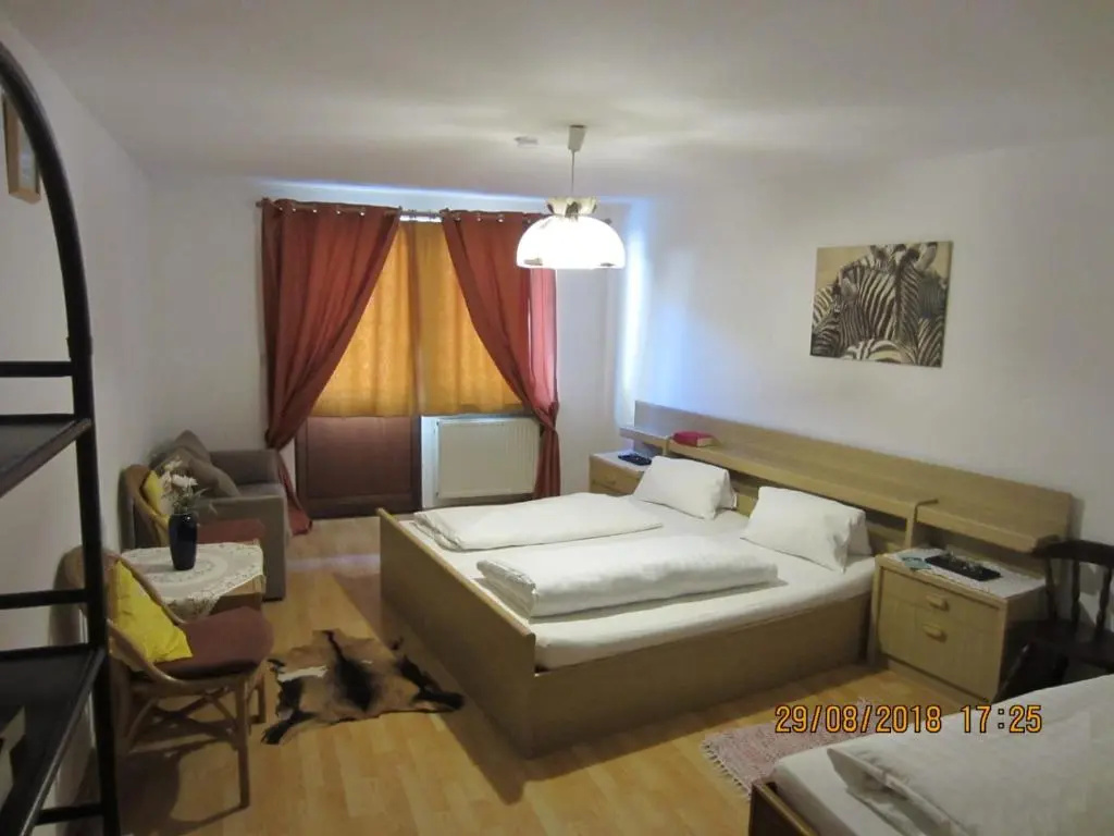 Standard Double room (twin beds)