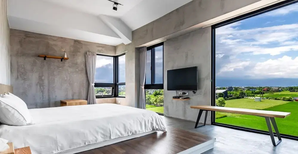 24 Degrees 42 Minutes