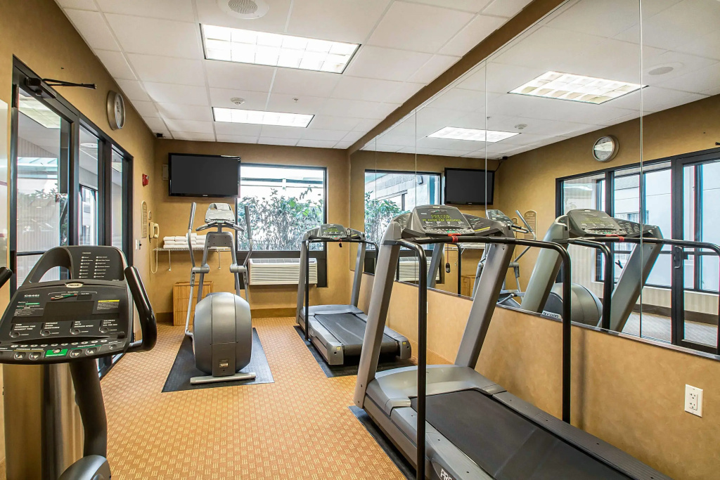 Clarion Inn Elmhurst - Oak Brook near I-88, I-290, I-294 - Général