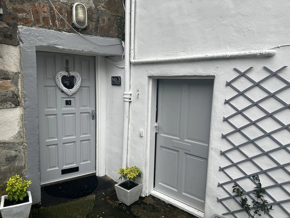 The Sandgate New Immaculate 1-bed Apartment in Ayr