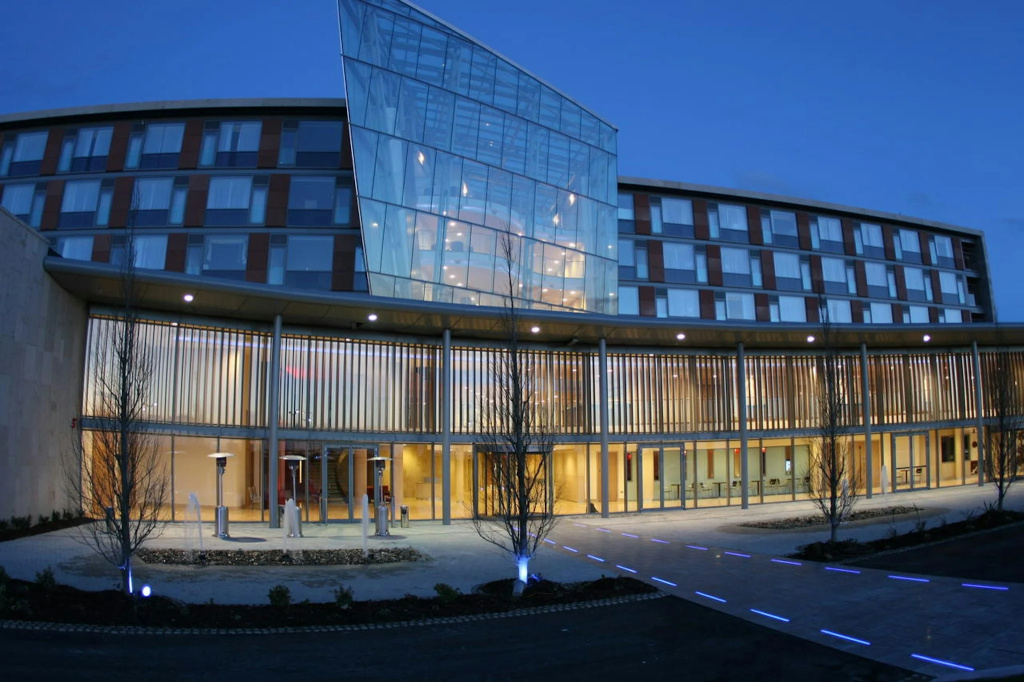 Pillo Hotel & Leisure Club