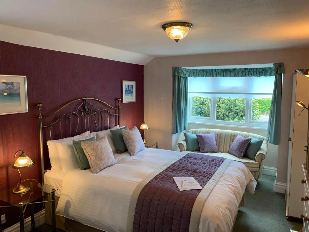 Standard Double room (full double bed)