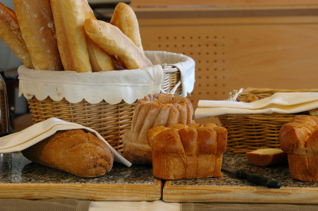 Food & Beverage
