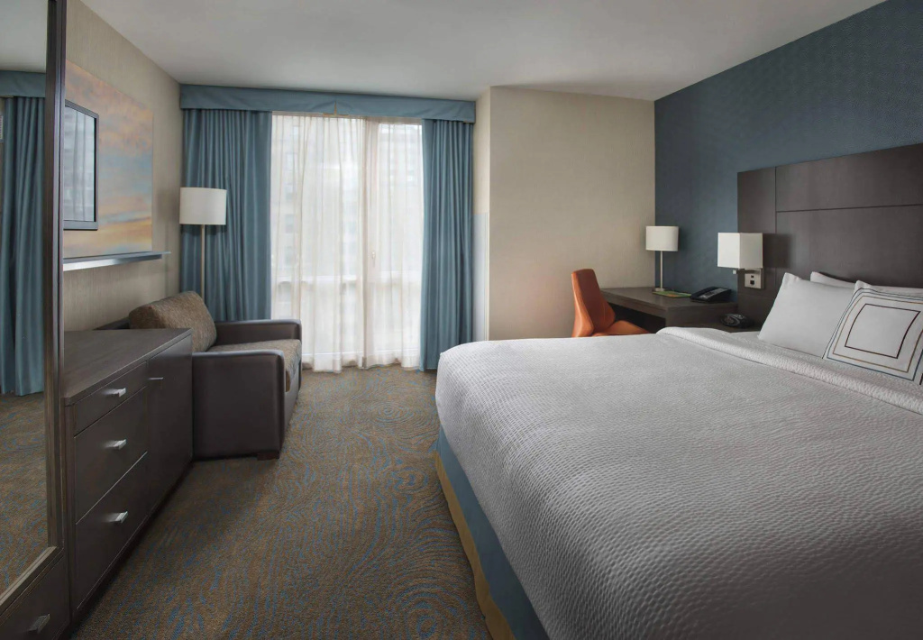 Отель Courtyard by Marriott New York Manhattan / Chelsea в Нью-Йорке