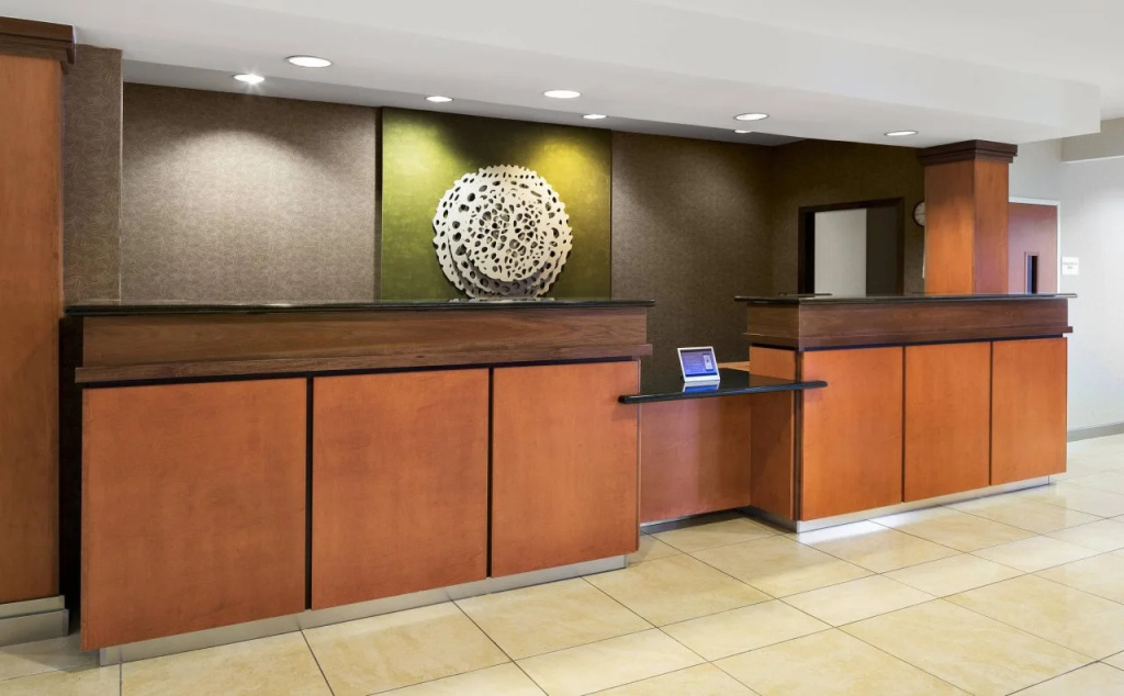 Lobby & Reception