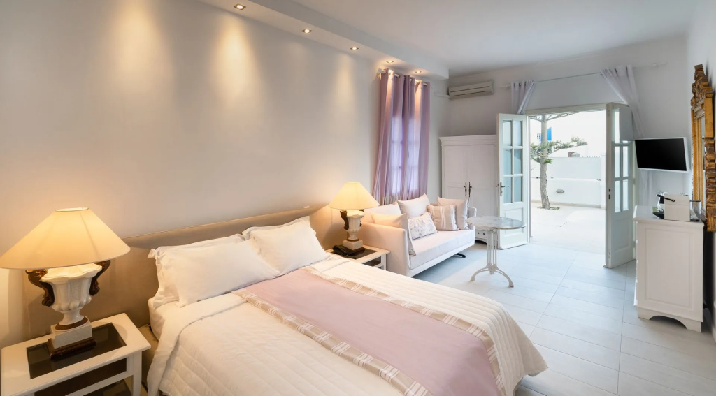 2 Bedrooms Suite with inland view