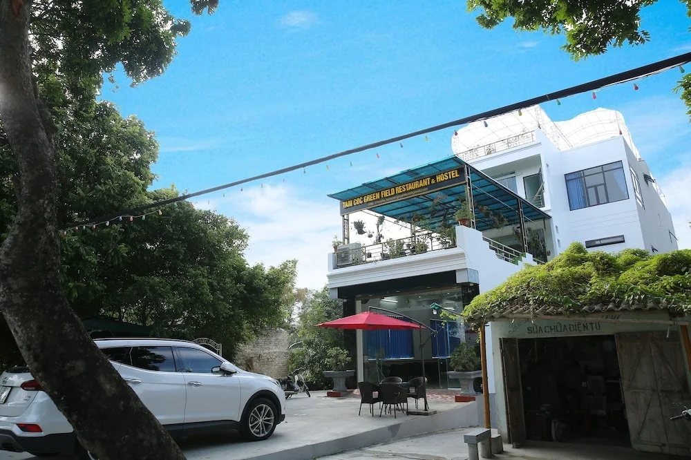 TamCoc Green Field Hostel and Restaurant