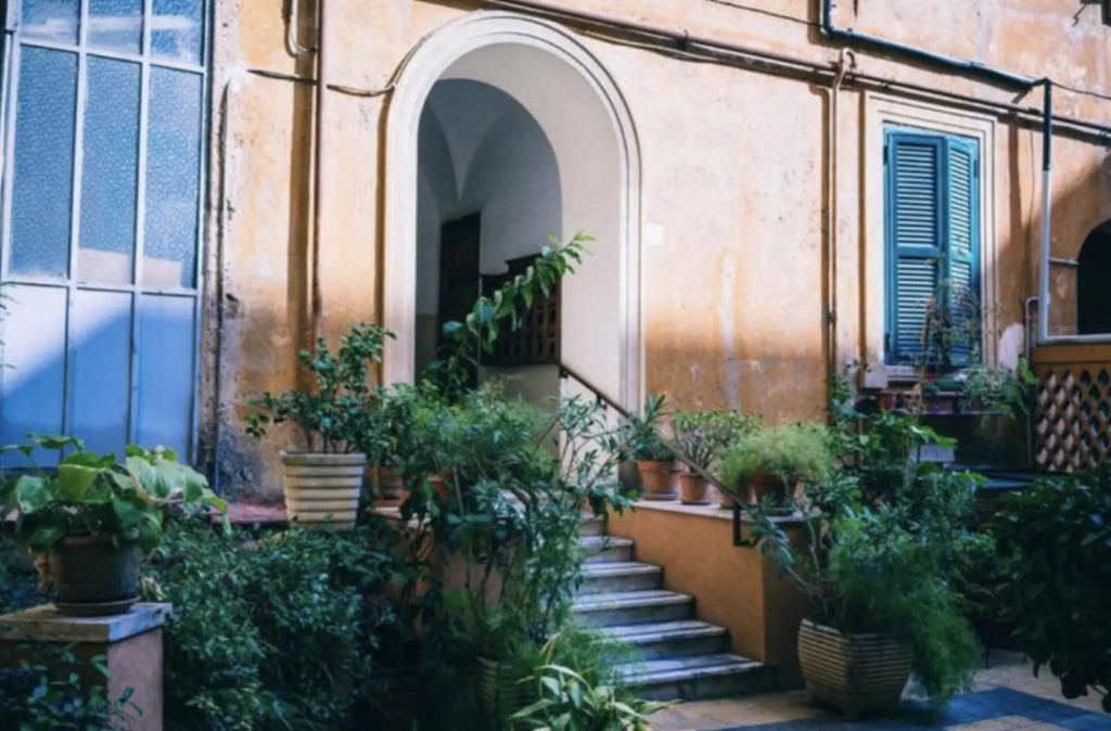 Sunny Flat In Elegant Building Close To Colosseum