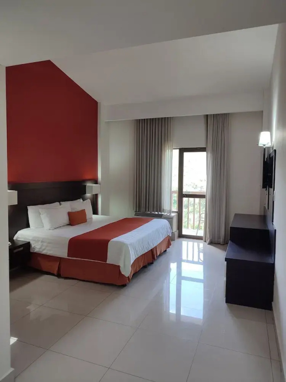 Standard Double room with balcony (full double bed)