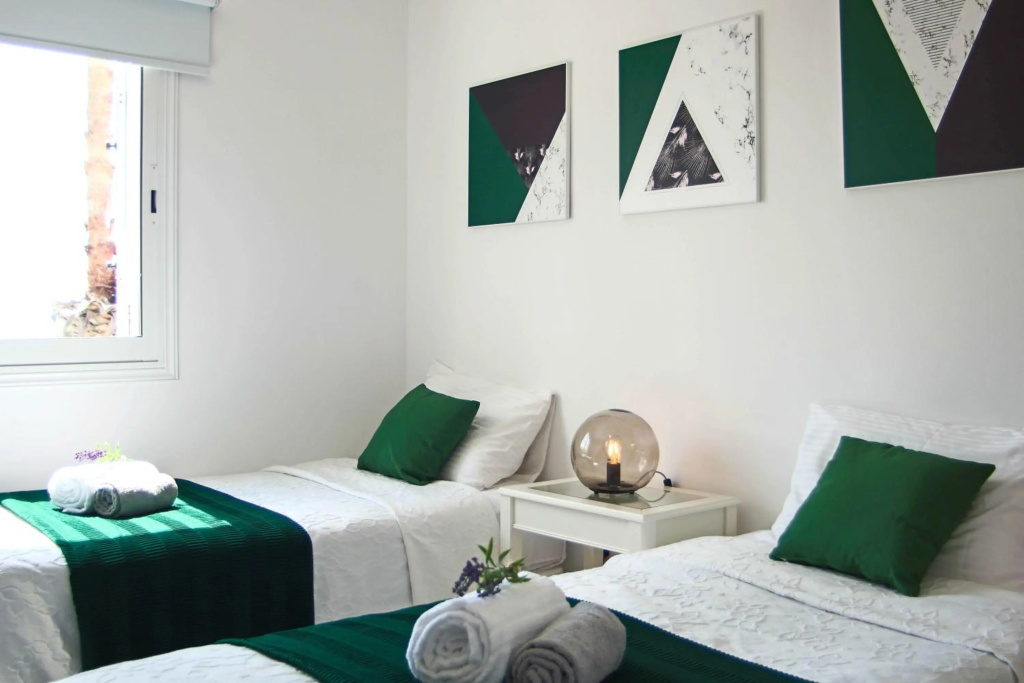 Phaedrus Living: Seaside Luxury Flat Natalia 102