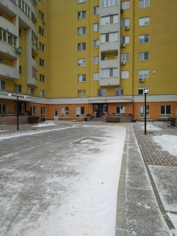 Современная квартира в новом комплексе возле Днепра