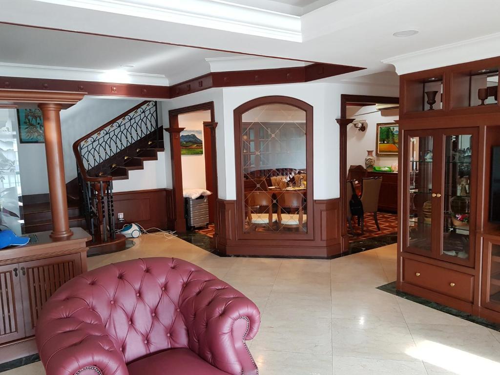 Marina Court Luxury Penthouse