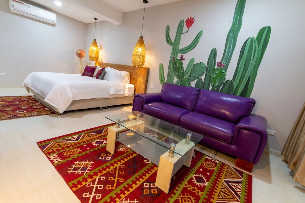Lobby & Reception