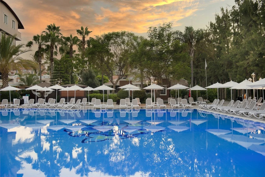 Quattro Beach Spa & Resort Hotel - фото 11