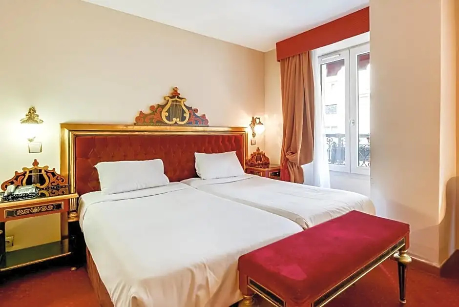 Standard Double room (twin beds)