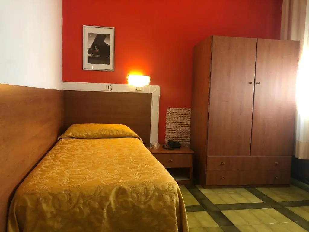 Economy room