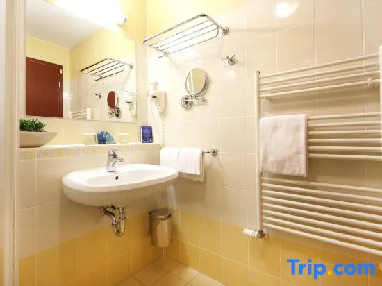Superior room with balcony and with sea view