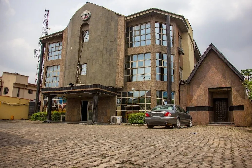 Emglo Suites