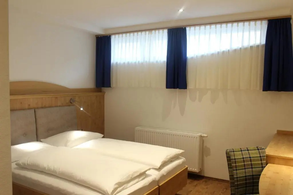 Standard Double Basement room (full double bed)