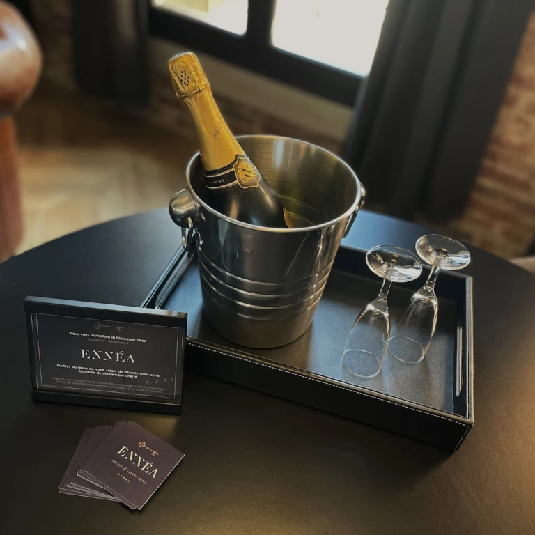 Luxury Suite