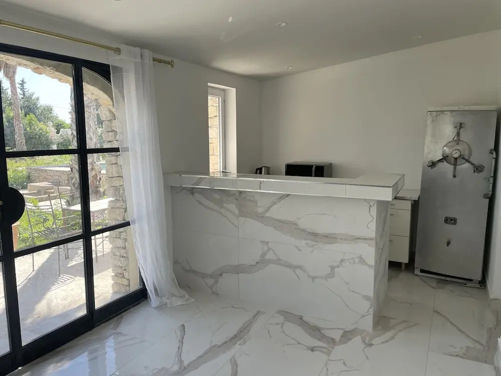 Voir la photo 3 — Pavillon de Charme 4p Piscine Jardin vue Solarium