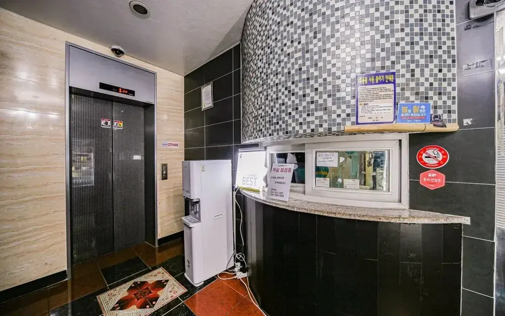 Hotel photo 12